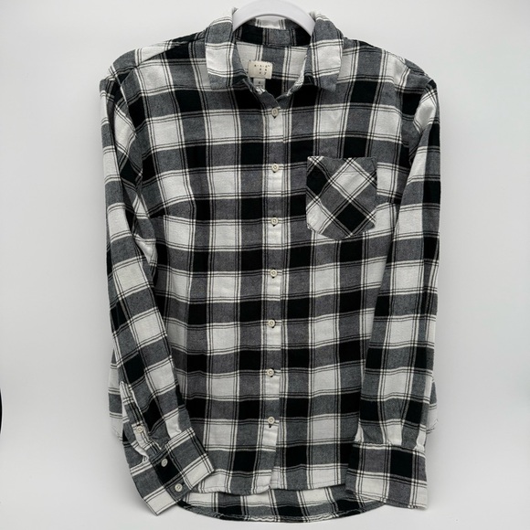 NWT New Women's A New Day Target Flannel Plaid Black and White Small S Shirt - Picture 2 of 5